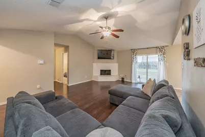 221 Kalmia Drive, Arlington, TX 76018 - Photo 6