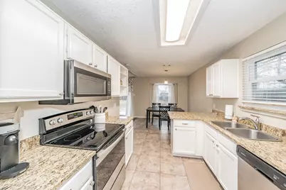 221 Kalmia Drive, Arlington, TX 76018 - Photo 16