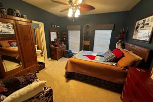 1602 Jefferson St, Bowie, TX 76230 - Photo 26