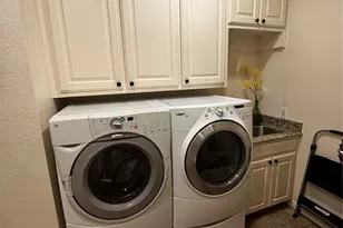 1602 Jefferson St, Bowie, TX 76230 - Photo 12