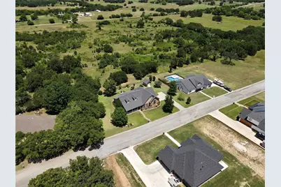 1602 Jefferson Street, Bowie, TX 76230 - Photo 36