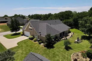 1602 Jefferson St, Bowie, TX 76230 - Photo 34