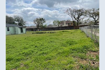 3926 Grimes Road, Irving, TX 75061 - Photo 1