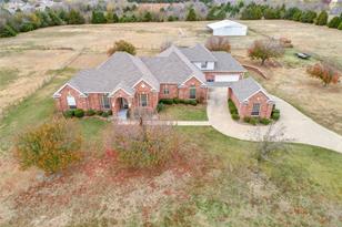 5609 Lyons Rd, Garland, TX 75043 - Photo 1