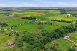 836 S Debbie Ln, Pilot Point, TX 76258 - Photo 26