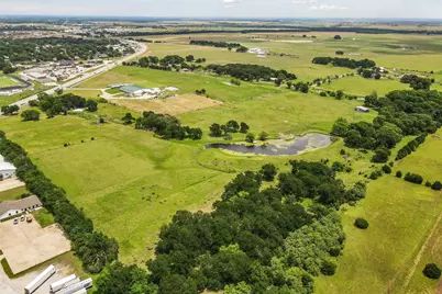 836 S Debbie Lane, Pilot Point, TX 76258 - Photo 14