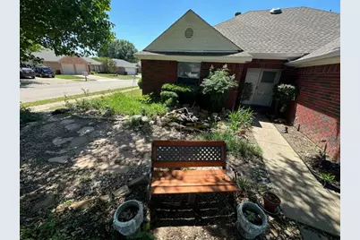 1216 Princeton Place, Euless, TX 76040 - Photo 2