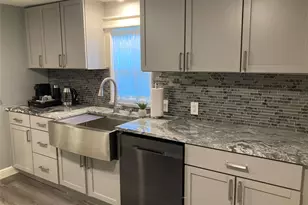 936 Jean St, Grapevine, TX 76051 - Photo 8