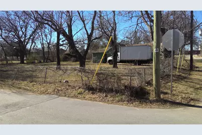 7817 Hull Avenue, Dallas, TX 75216 - Photo 2