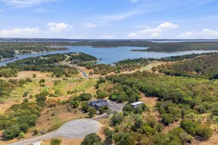 135 Demonbreun Ct, Chico, TX 76431 - Photo 2