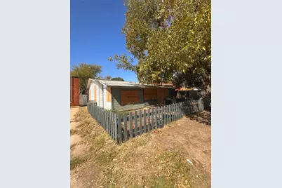 3028 S Jones Street, Fort Worth, TX 76104 - Photo 1