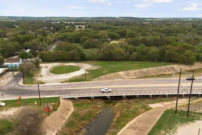 938 E Henderson Street, Cleburne, TX 76031 - Photo 6