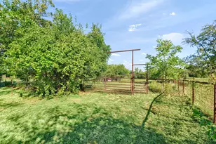 2021 W Walker St, Denison, TX 75020 - Photo 36