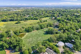 2021 W Walker St, Denison, TX 75020 - Photo 38