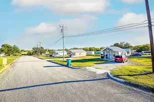 509 Ussery St, Bowie, TX 76230 - Photo 24