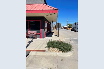 921 Halsell Street, Bridgeport, TX 76426 - Photo 4