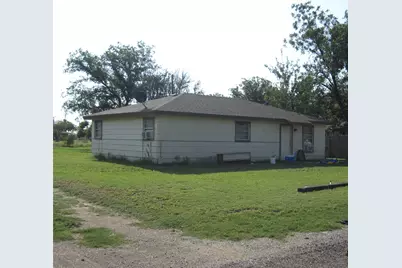 203 N Avenue F, Knox City, TX 79529 - Photo 1