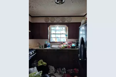 702 Starkey Street, Bangs, TX 76823 - Photo 14