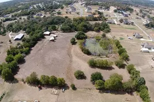 351 Sandlin Ln, Springtown, TX 76082 - Photo 1