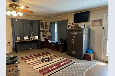 3208 N Roadrunner Court, Granbury, TX 76049 - Photo 8