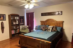 3208 N Roadrunner Ct, Granbury, TX 76049 - Photo 10