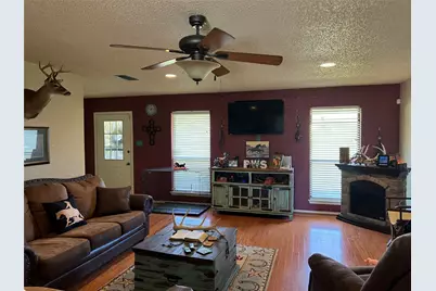 3208 N Roadrunner Court, Granbury, TX 76049 - Photo 4