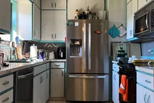 3208 N Roadrunner Ct, Granbury, TX 76049 - Photo 6