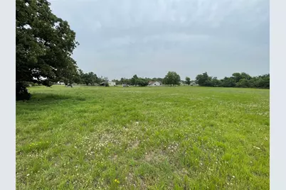 979 East Barry Street, Reno, TX 76020 - Photo 1