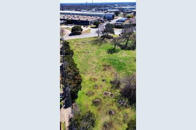 2105 Crist Road, Garland, TX 75040 - Photo 4