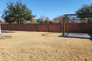 333 Cave River Dr, Murphy, TX 75094 - Photo 4