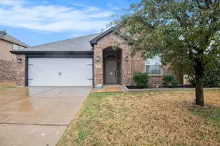 5749 Diamond Valley Dr, Fort Worth, TX 76179 - Photo 2