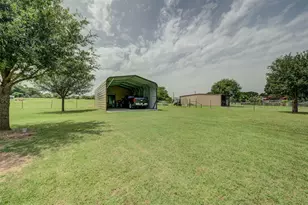 551 Co Rd 3390, Paradise, TX 76073 - Photo 36
