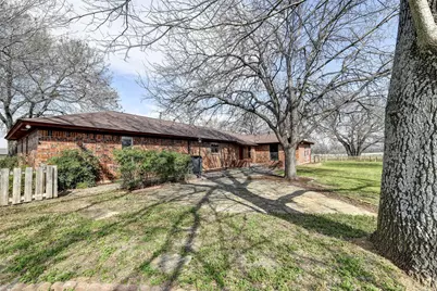 551 County Road 3390, Paradise, TX 76073 - Photo 28
