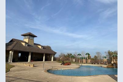 8008 Retreat Boulevard, Cleburne, TX 76033 - Photo 10