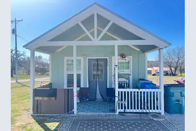 200 W Riley Street, Bowie, TX 76230 - Photo 1