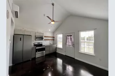 504 Green Street, Bowie, TX 76230 - Photo 4