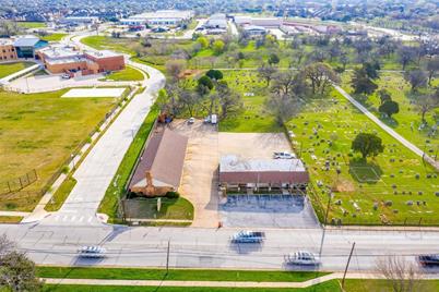 6716 Smithfield Road, North Richland Hills, TX 76182 - Photo 4