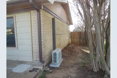 105 Terrell Street, Ranger, TX 76470 - Photo 6