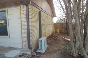 105 Terrell St, Ranger, TX 76470 - Photo 6