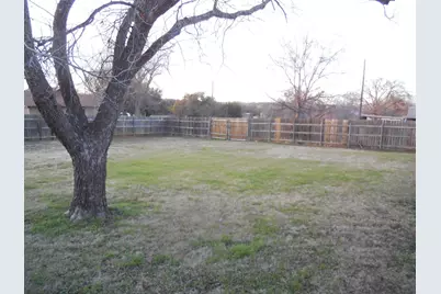 105 Terrell Street, Ranger, TX 76470 - Photo 26