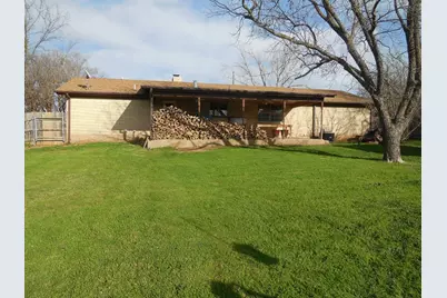 105 Terrell Street, Ranger, TX 76470 - Photo 2