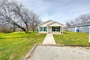 1305 Blewett St, Graham, TX 76450 - Photo 2