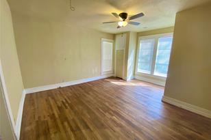 909 W 10th St, Bonham, TX 75418 - Photo 12