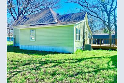 909 W 10th Street, Bonham, TX 75418 - Photo 30