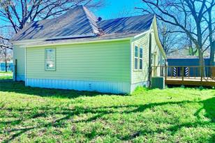 909 W 10th St, Bonham, TX 75418 - Photo 30