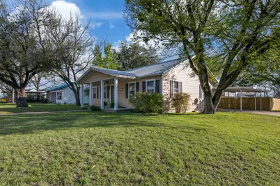 403 N Avenue N, Clifton, TX 76634 - Photo 4