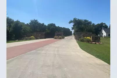 209 Salt Creek Court, Weatherford, TX 76087 - Photo 4