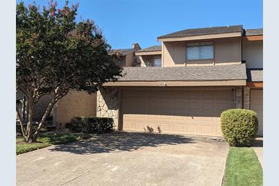 2905 Country Place Circle - Photo 1