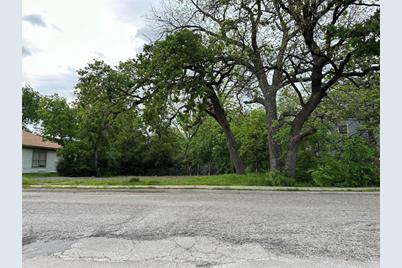 215 Bernard Street, Denton, TX 76201 - Photo 2