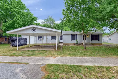 209 E Woodland Street, Collinsville, TX 76233 - Photo 2